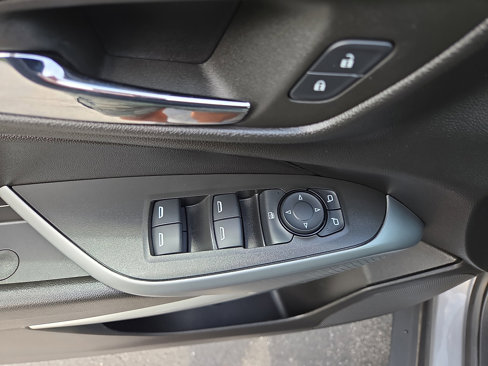 Certified 2024 Chevrolet Trax LS w/ LS Convenience Package image 33