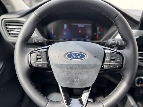 Used 2025 Ford Escape Active w/ Cold Weather Package image 13