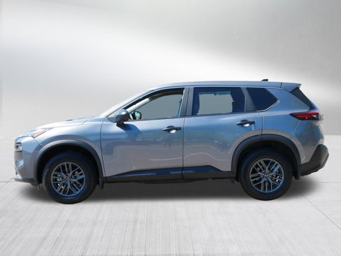 Used 2023 Nissan Rogue S image 4