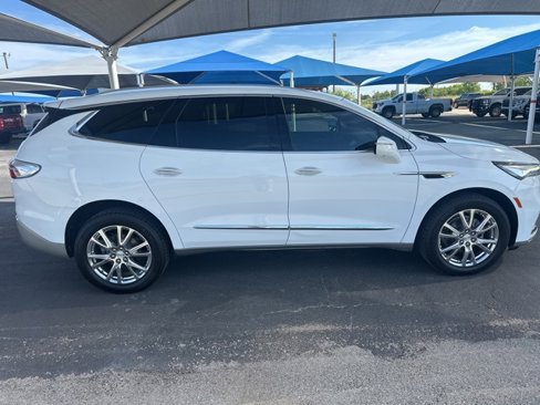 Used 2022 Buick Enclave Premium image 8