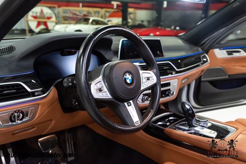 Used 2022 BMW 750i xDrive w/ M Sport Package image 17