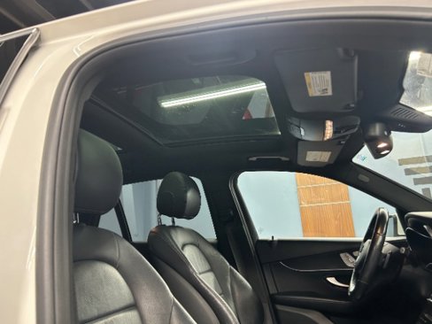 Used 2018 Mercedes-Benz GLC 300 4MATIC image 12