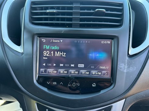 Used 2016 Chevrolet Trax LT image 19