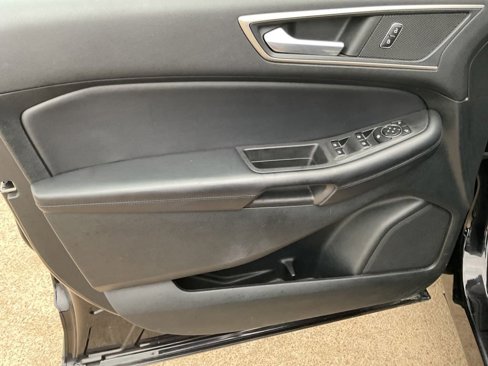 Used 2022 Ford Edge SEL image 10