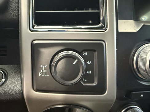 Used 2018 Ford F150 Lariat w/ Equipment Group 502A Luxury image 21