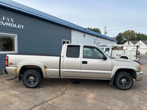 Used 2004 GMC Sierra 1500 SLE w/ Light Duty Power Package image 2