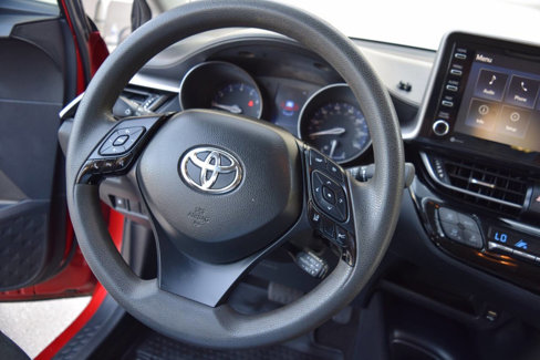 Used 2020 Toyota C-HR LE image 57