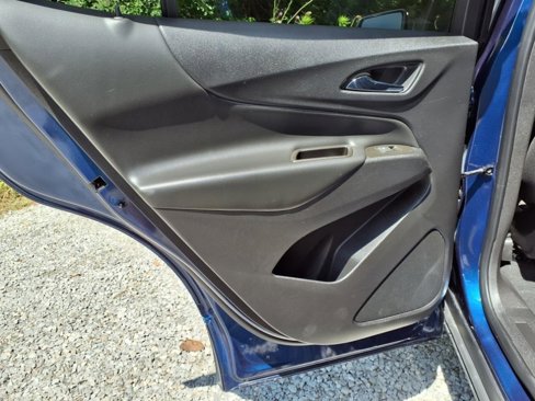 Used 2023 Chevrolet Equinox LT image 23