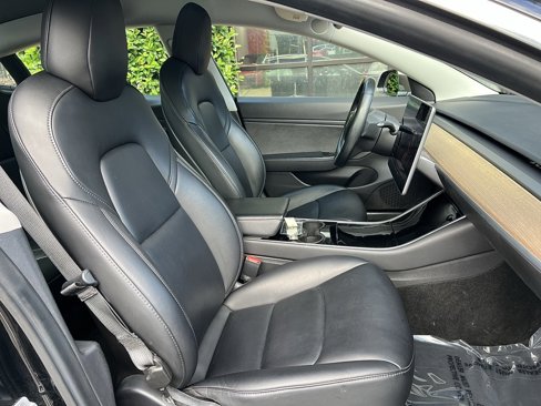 Used 2018 Tesla Model 3 Mid Range image 30