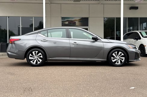 Used 2024 Nissan Altima 2.5 S image 8