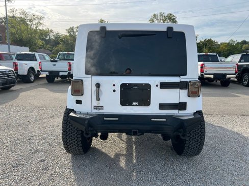Used 2017 Jeep Wrangler Unlimited Sahara w/ Max Tow Package image 7