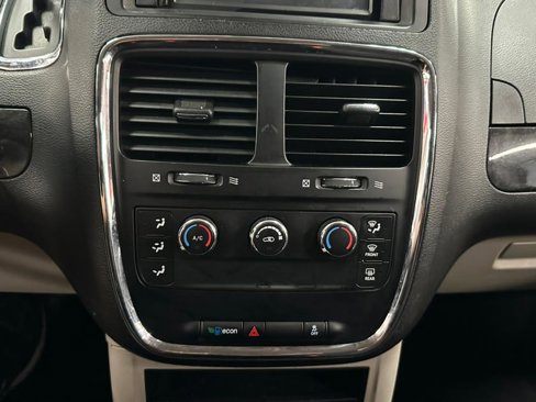 Used 2014 Dodge Grand Caravan American Value Package image 31