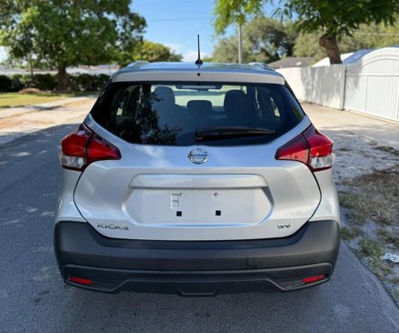 Used 2019 Nissan Kicks SV image 5