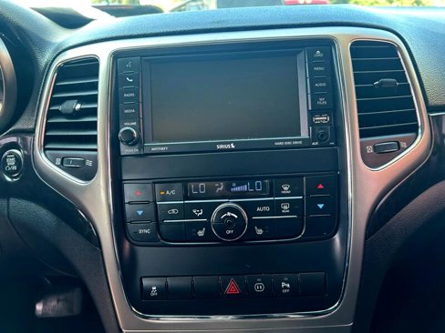Used 2012 Jeep Grand Cherokee Laredo image 12