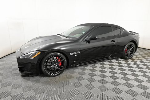 Used 2015 Maserati GranTurismo Sport image 25