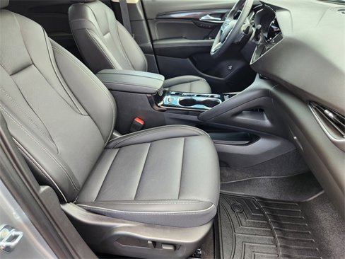 Used 2023 Buick Envision Essence image 16