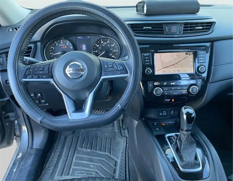 Used 2019 Nissan Rogue SV w/ Premium Package image 18