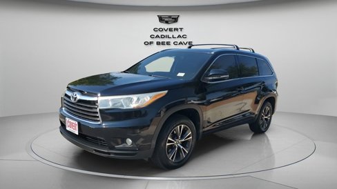 Used 2016 Toyota Highlander XLE image 3