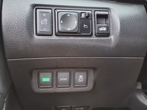 Used 2015 Nissan Sentra SV image 23