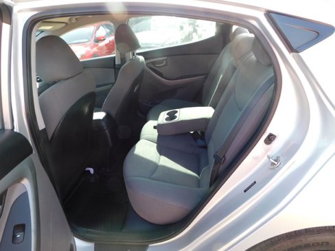 Used 2016 Hyundai Elantra SE image 18