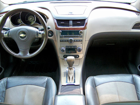 Used 2009 Chevrolet Malibu LTZ image 21