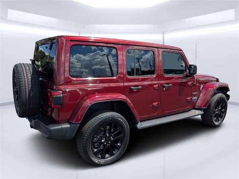 Used 2021 Jeep Wrangler Unlimited Sahara image 3