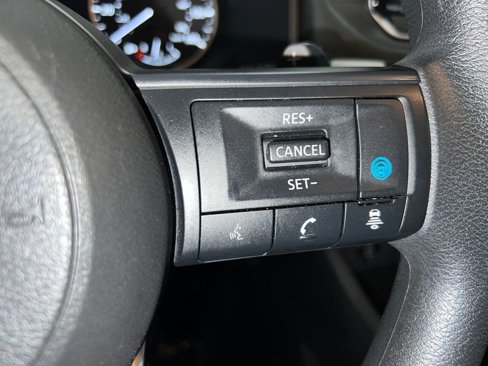 Used 2024 Nissan Rogue SV image 18