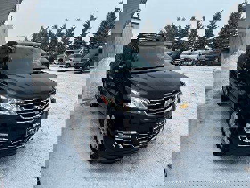 Used 2016 Chevrolet Traverse LTZ image 2