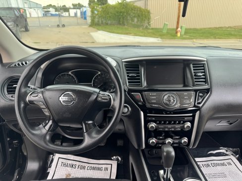 Used 2018 Nissan Pathfinder S image 23