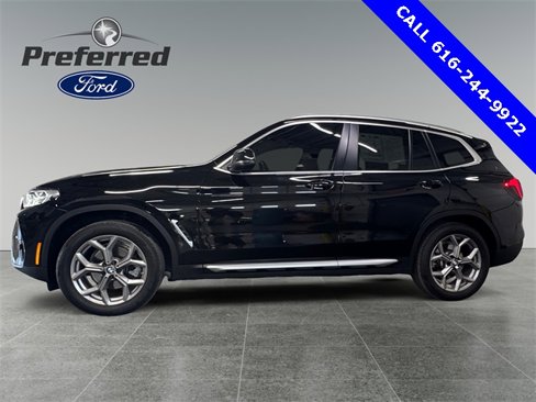Used 2023 BMW X3 xDrive30i w/ Premium Package image 3