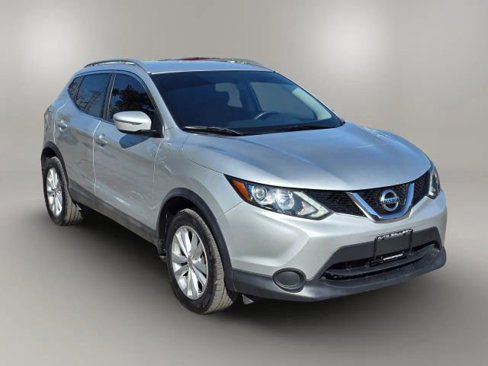 Used 2017 Nissan Rogue Sport SV image 3