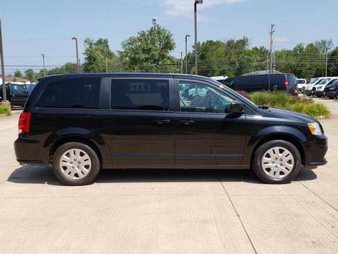 Used 2017 Dodge Grand Caravan SE w/ Power Window Group image 7