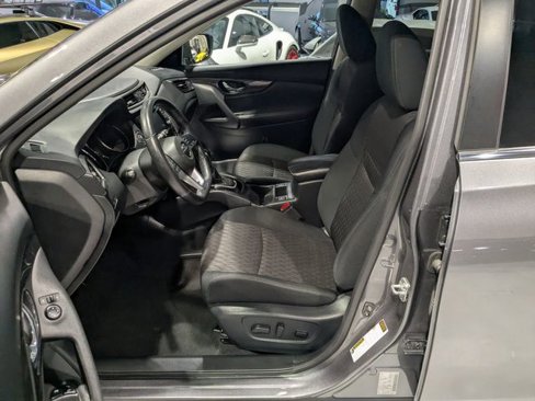 Used 2018 Nissan Rogue SV image 21