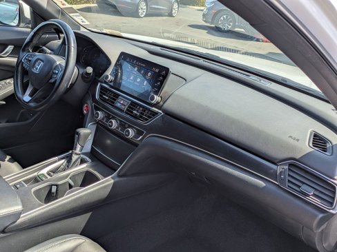 Certified 2018 Honda Accord Sport image 21
