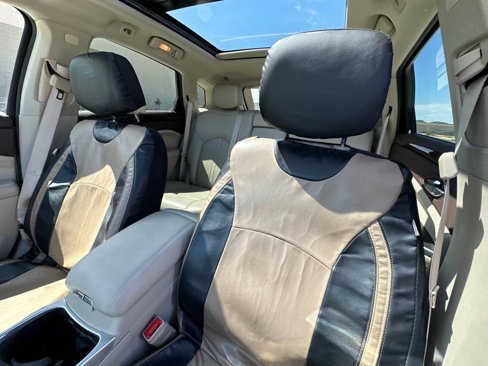 Used 2015 Cadillac SRX Premium image 13