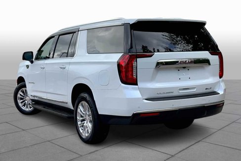Used 2021 GMC Yukon XL SLT w/ SLT Premium Package image 11