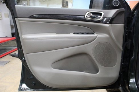 Used 2011 Jeep Grand Cherokee Laredo image 16