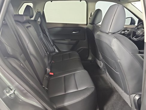 Used 2023 Nissan Rogue SV w/ SV Premium Package image 25