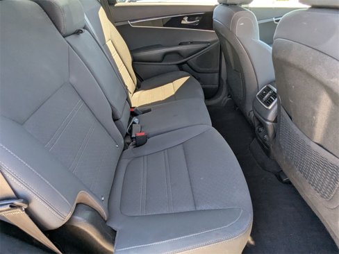 Used 2020 Kia Sorento LX w/ LX I4 Convenience Package image 18