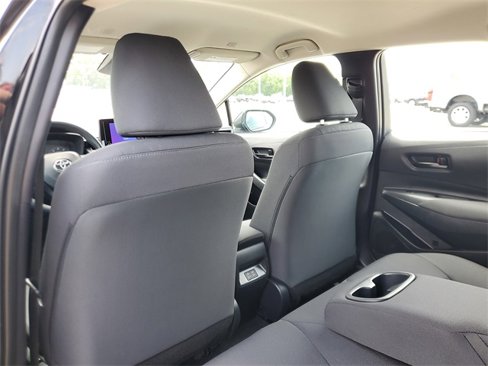 Used 2023 Toyota Corolla LE image 9