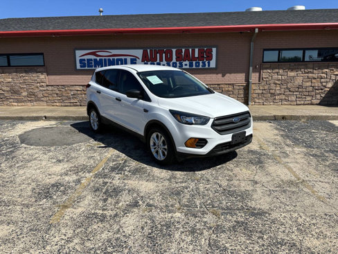 Used 2019 Ford Escape S image 2