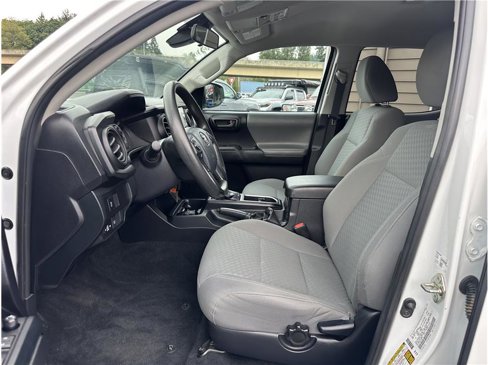 Used 2020 Toyota Tacoma SR image 15