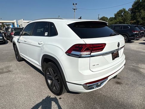 Used 2020 Volkswagen Atlas Cross Sport SE image 4