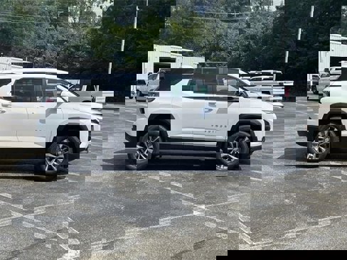 New 2026 Chevrolet Equinox LT w/ LPO, Floor Liner Package image 2