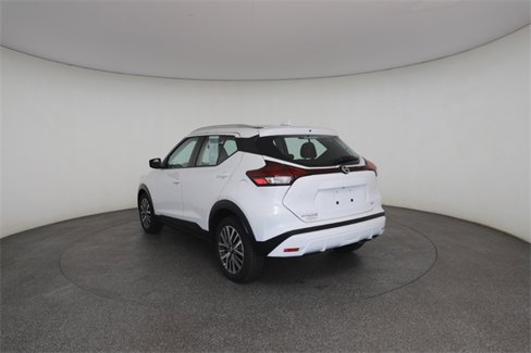 Used 2021 Nissan Kicks SV image 12