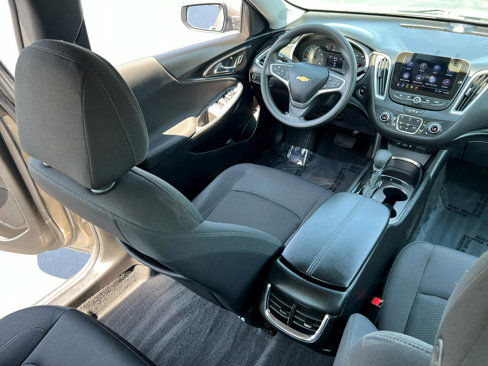 Used 2022 Chevrolet Malibu LT image 52