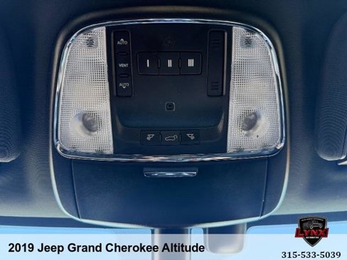 Used 2019 Jeep Grand Cherokee Altitude image 23