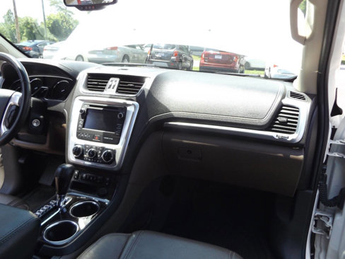 Used 2014 GMC Acadia SLT image 26