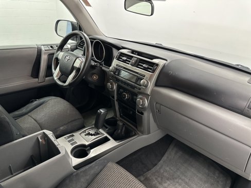 Used 2010 Toyota 4Runner SR5 image 27