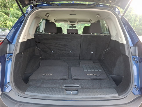 Used 2023 Nissan Rogue SV image 27